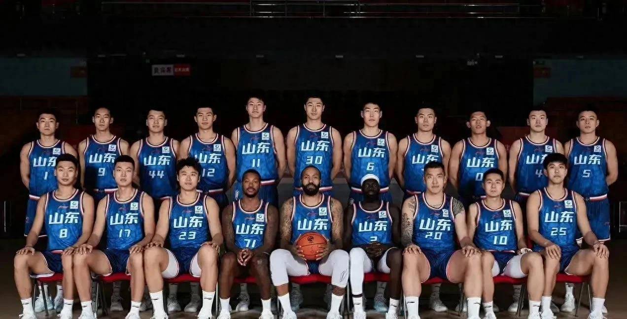广东龙狮迎战山东，实力对决场面火爆的简单介绍