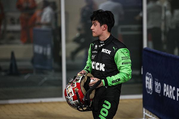 哈斯车队翻盘红牛二队,周冠宇点燃赛场 哈斯车队翻盘红牛二队,周冠宇点燃赛场